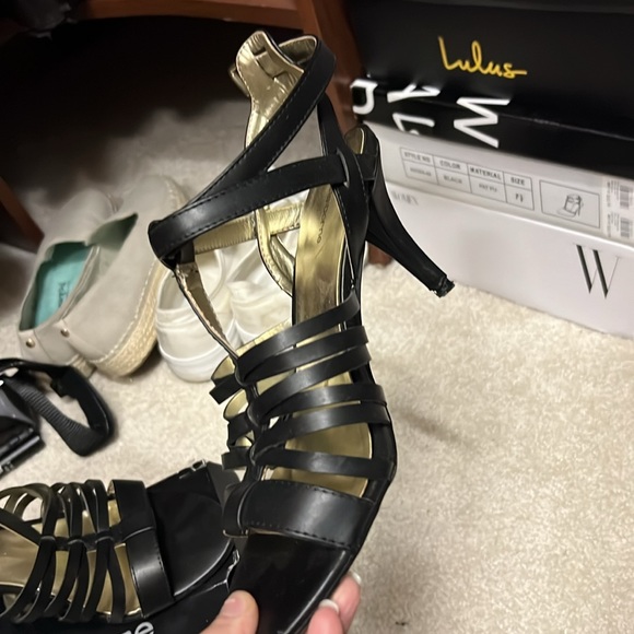 Liz Claiborne heels only worn once - Picture 2 of 3